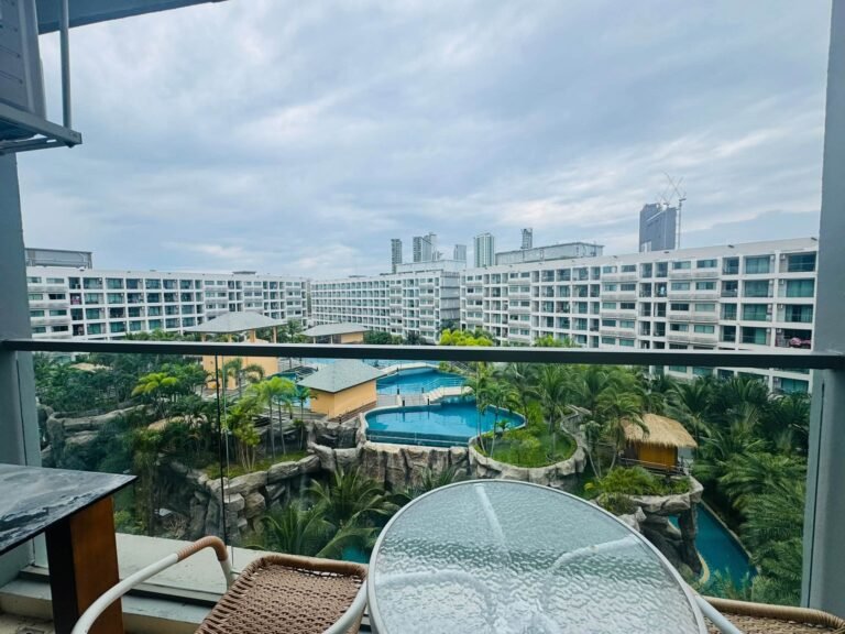 Eladó 27 m²-es, medencére néző stúdió a Laguna Beach Resort 3 The Maldivesben, Jomtien, külföldi névre
